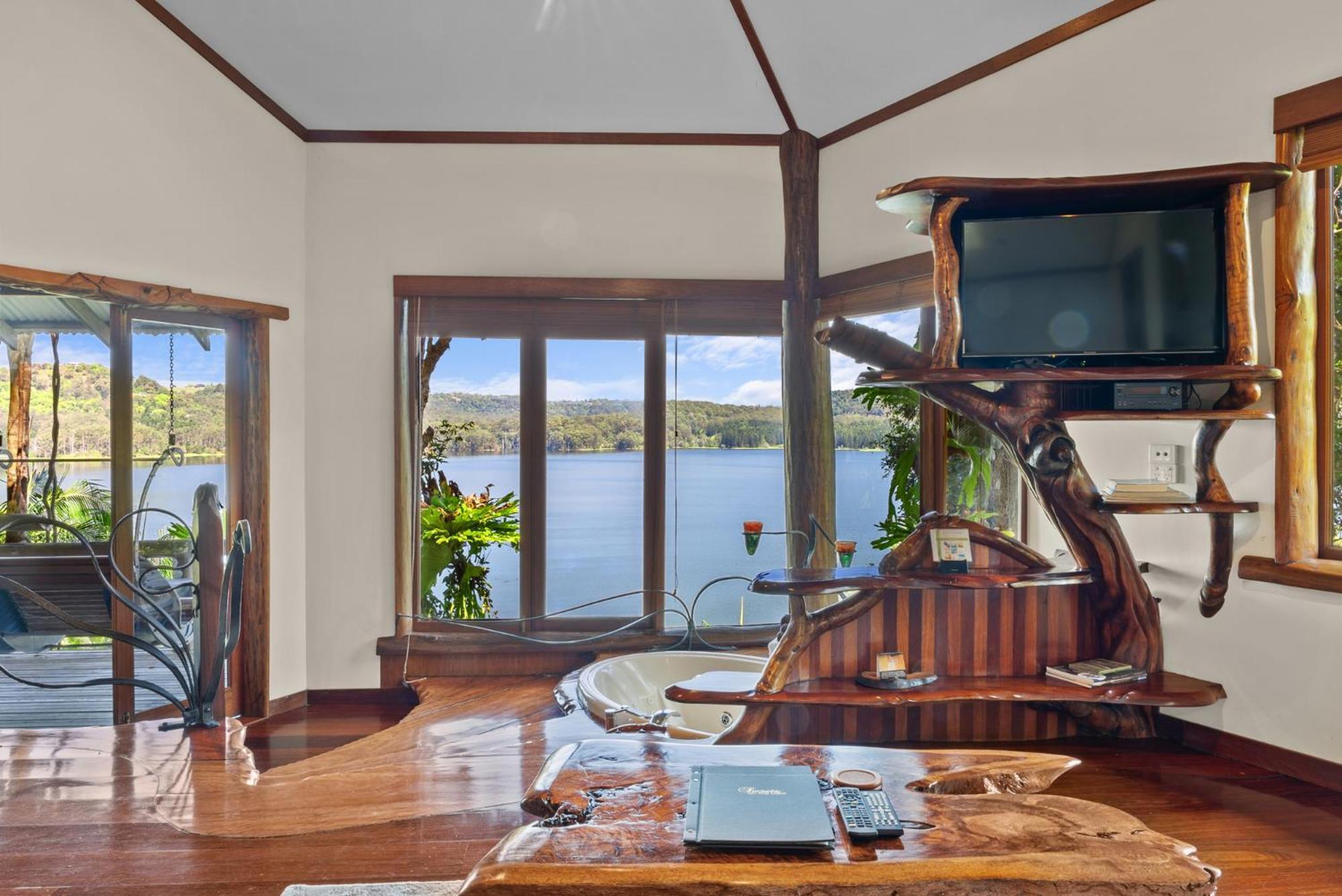 Secrets On The Lake Монтвил Екстериор снимка